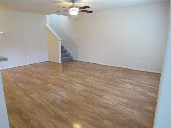 Foto del edificio - 6338 Applewood Forest Dr