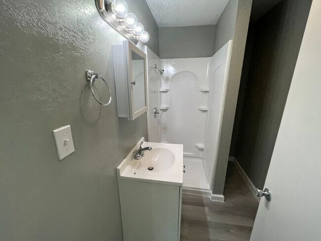 Foto del edificio - 1812 E 13th St