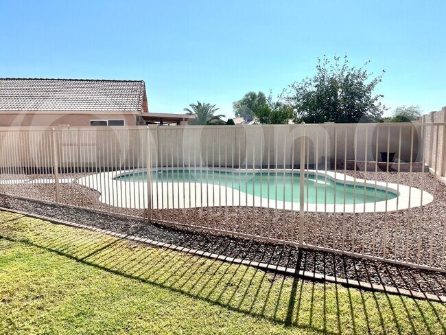 Foto del edificio - 3574 W Sands Dr