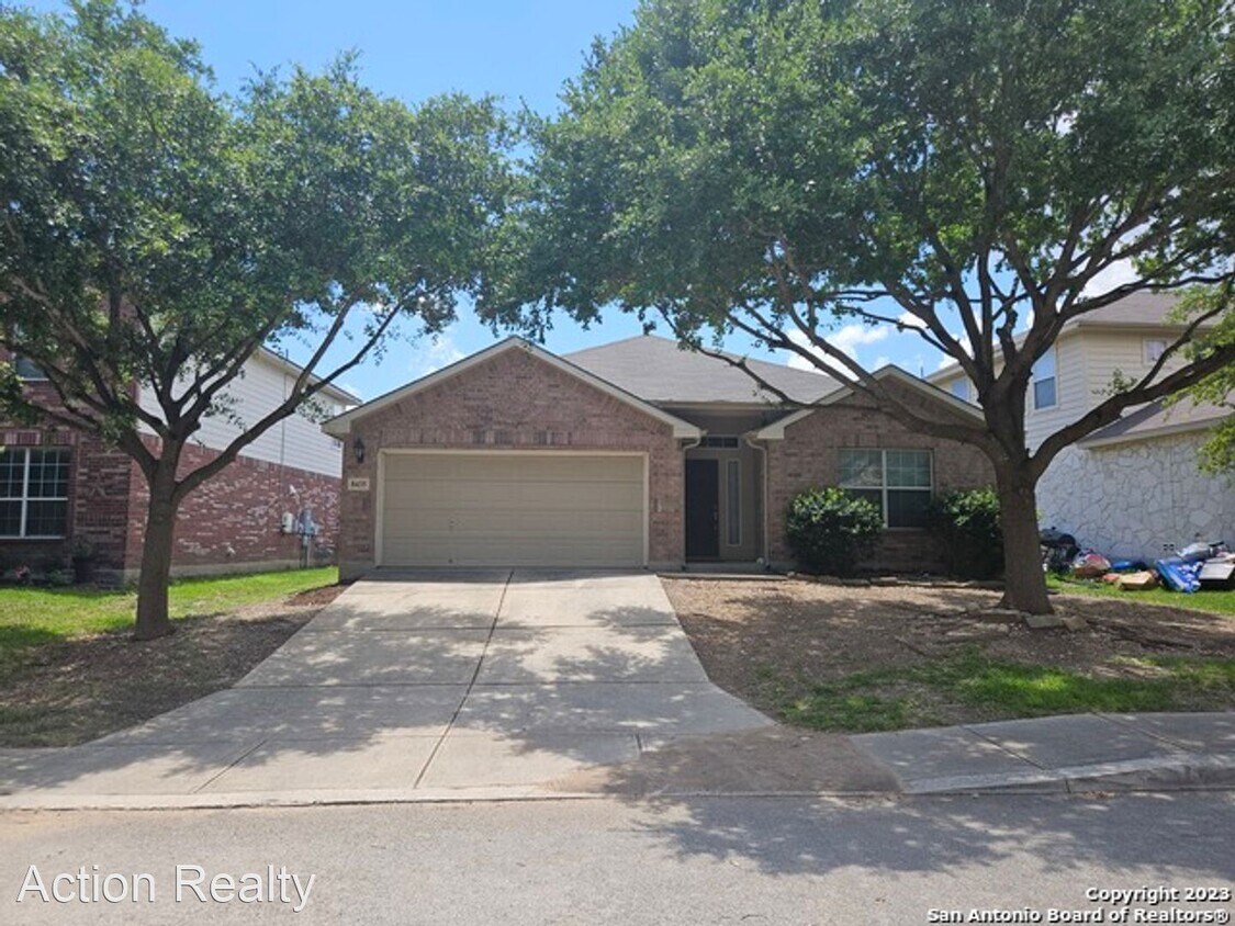 Foto principal - 3 br, 2 bath House - 8435 Pale Horse Lane