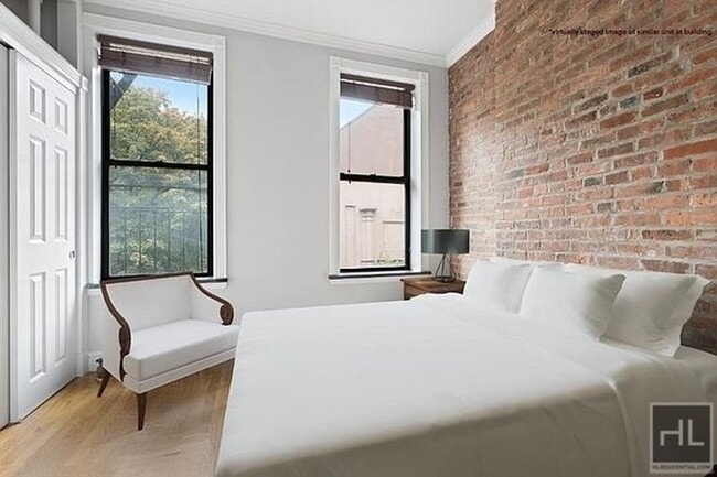 Building Photo - Mott Street