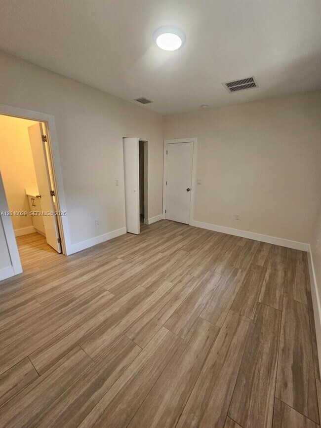 Foto del edificio - Northwest 3rd Avenue, Miami, FL 33127 - 3 BR 2 BA house