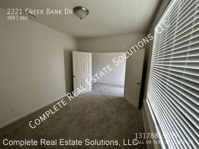 Building Photo - 3 br, 2.5 bath House - 2321 Creek Bank Dr