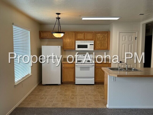 Foto del edificio - 1049 W Pine Ave