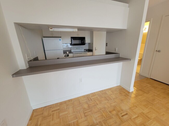 Foto del edificio - Studio Available Near North Quincy T