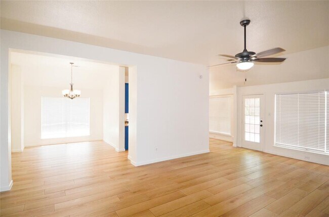 Foto del edificio - 506 Pleasant Valley Dr