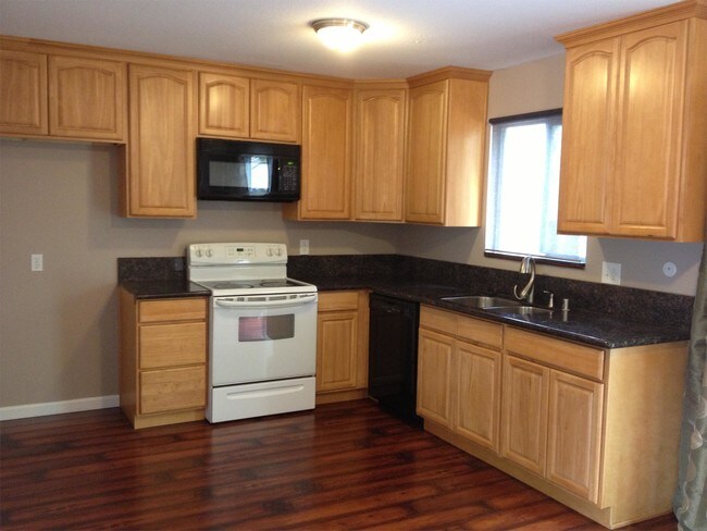 Foto del edificio - 5340 Engle Rd