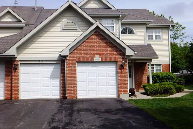 Building Photo - 2940 Heatherwood Dr