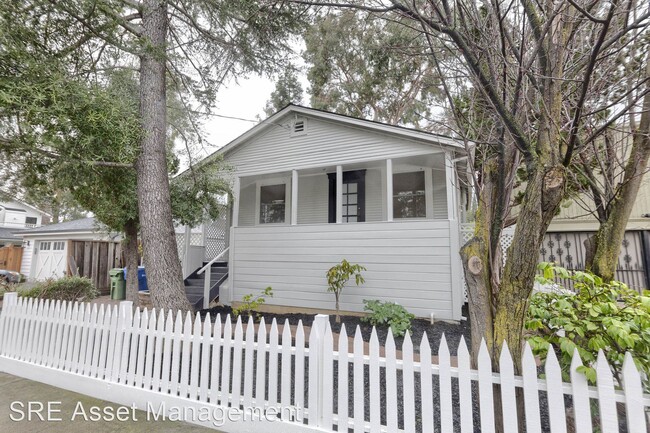 Building Photo - 1 br, 1 bath House - 307 Andrews St