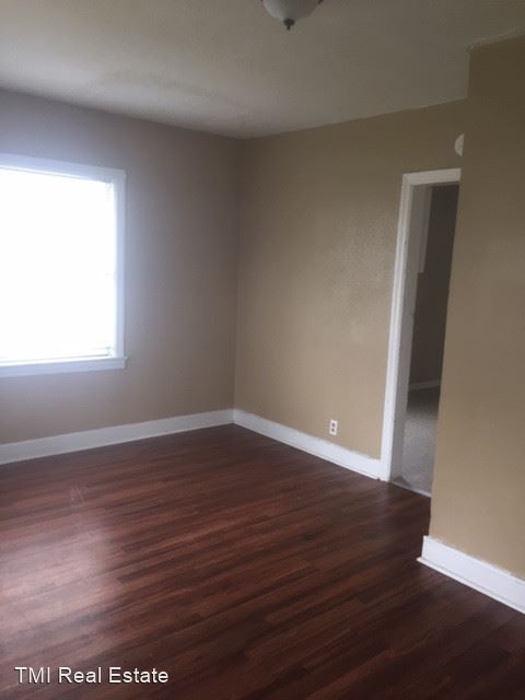 Building Photo - 2 br, 1 bath House - 720 4th Terrace W