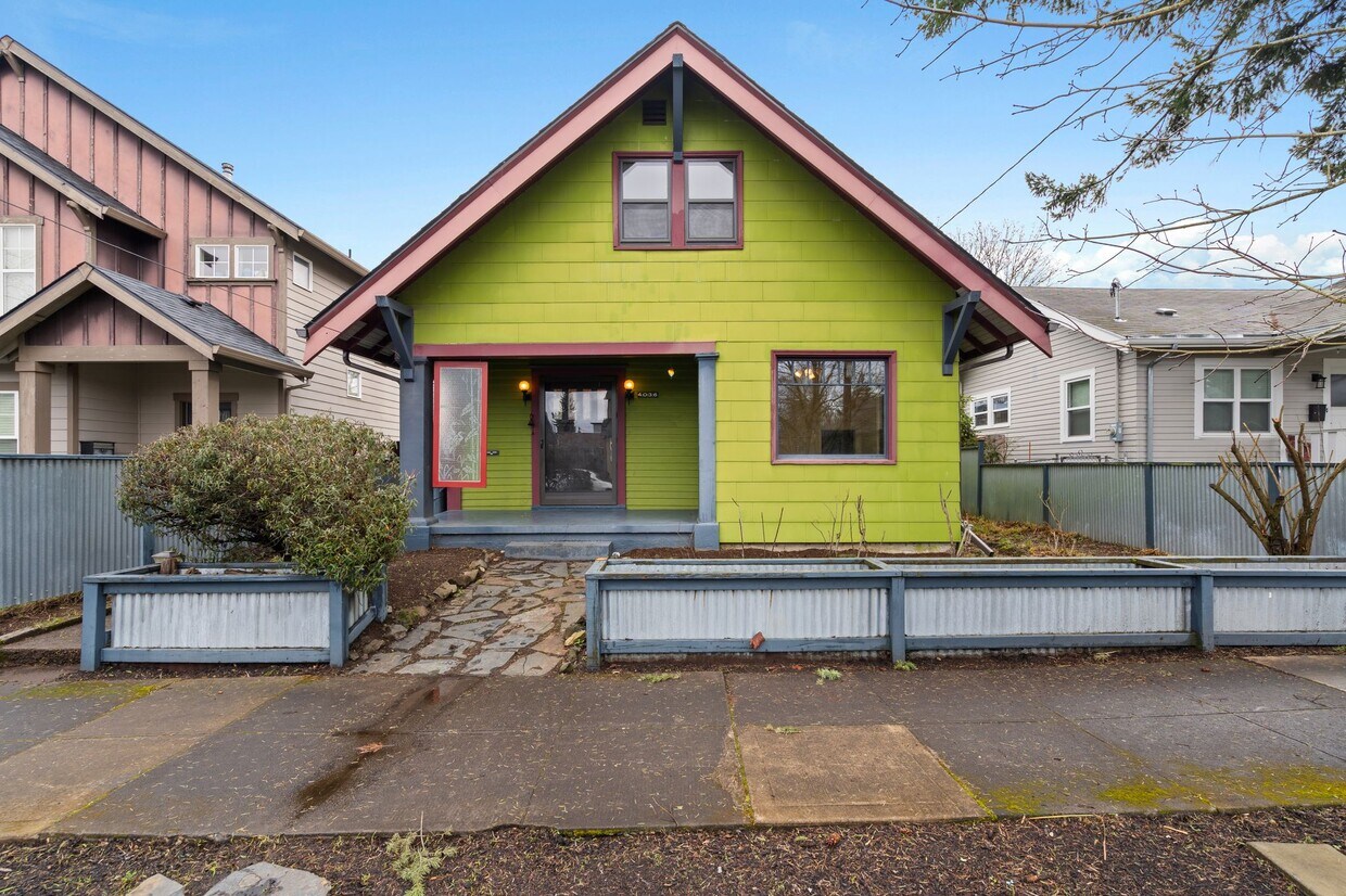 Foto principal - 4036 SE 63rd Ave