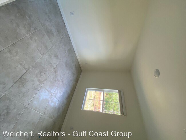 Building Photo - 26521-26523 Explorer Rd