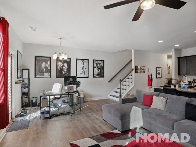 Building Photo - 3 Bedroom Townhome in Atlanta