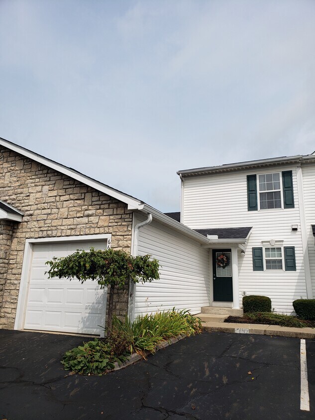 6713 Hamler Dr Unit 6713 Hamler, Canal Winchester, OH 43110 Condo for