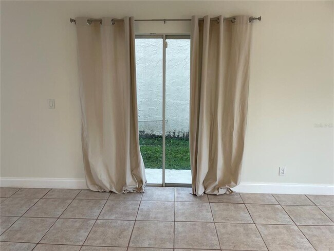 Foto del edificio - 9521 NW 9th Ct