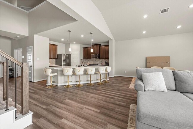 Building Photo - 618 Ellwood Terrace Ln