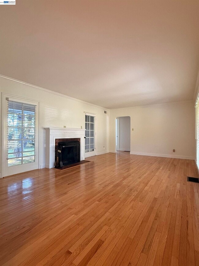 Building Photo - 4275 Heyer Ave