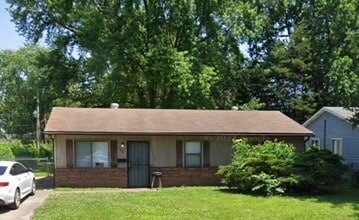 Building Photo - 739 St Nicholas Dr