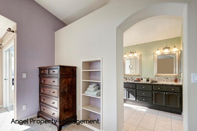Building Photo - 3601 W Island Ct