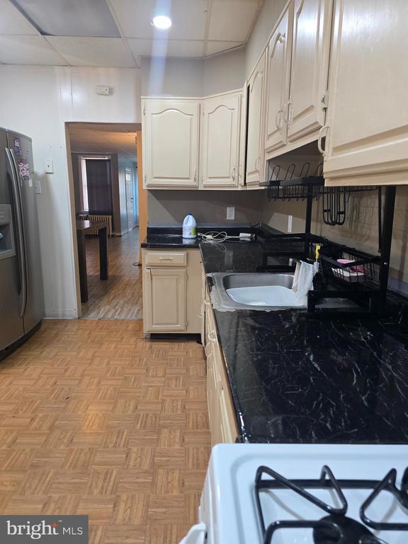 Foto del edificio - 6254 Brous Ave