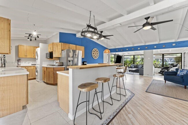 Foto del edificio - 2518 Gulfstream Ln