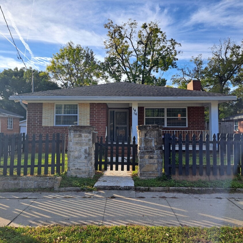 Foto principal - 1416 W 13th St