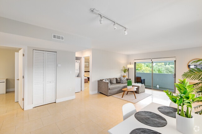 Orduna Court - Orduna Court Apartments