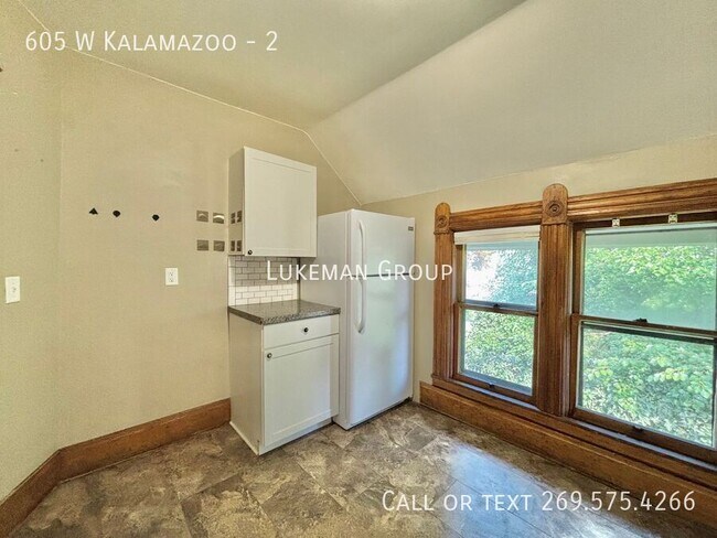 Foto del edificio - 605 W Kalamazoo-2