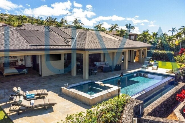 Foto del edificio - 4 bedroom 3.5 bathroom home with pool