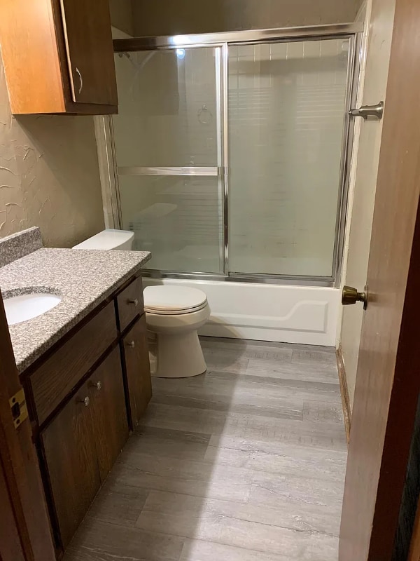 Building Photo - 120 Vinita Dr