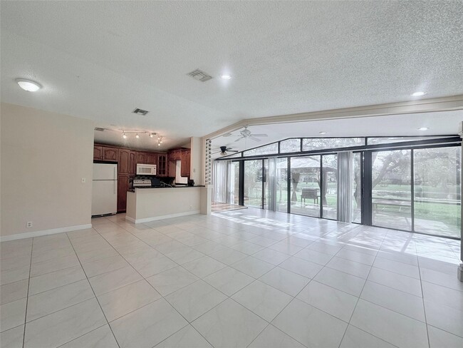 Foto del edificio - 22303 Misty Woods Way