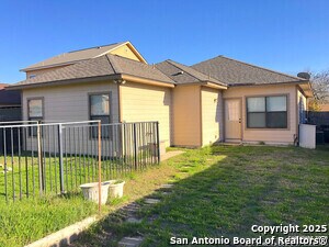 Building Photo - 5977 Midcrown Dr