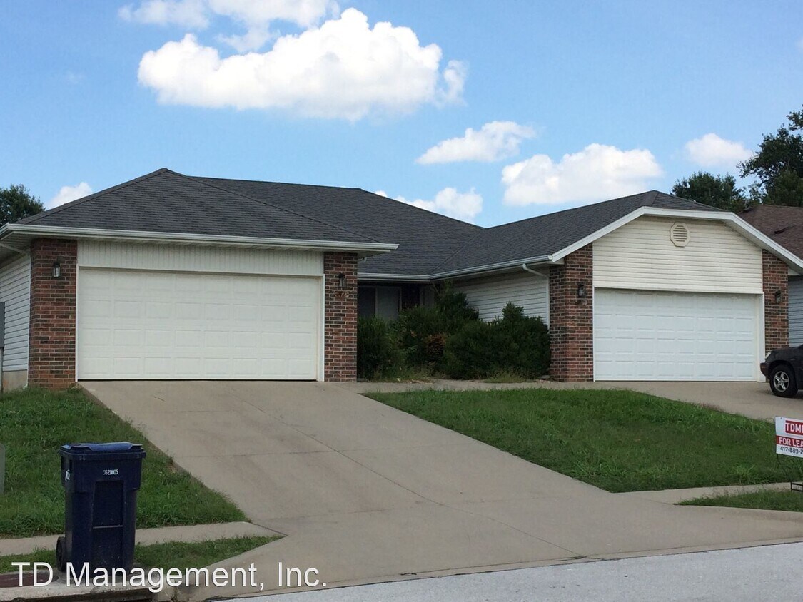 Primary Photo - 2 br, 2 bath House - 2427 W Deerfield