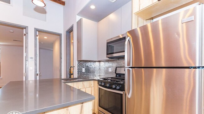 Foto del edificio - 425 Wythe Ave