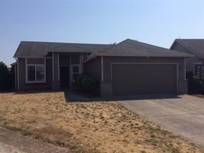Building Photo - 6617 NE 166th Ave