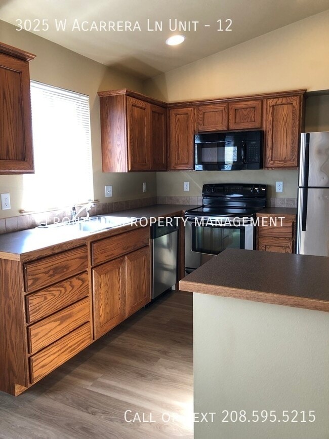 Building Photo - 3025 W Acarrera Ln