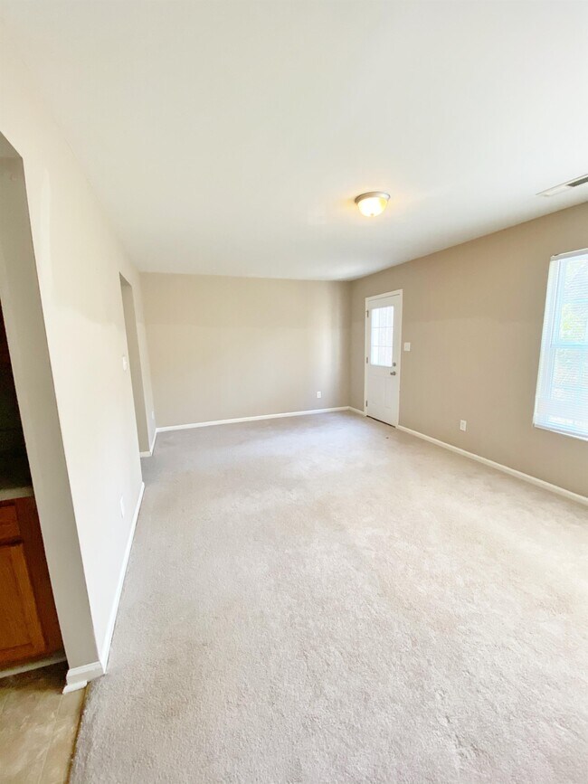 Building Photo - 2808 Ferret Ct
