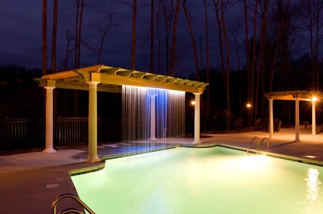 Pool - Robinhood Court Apartments and Villas
