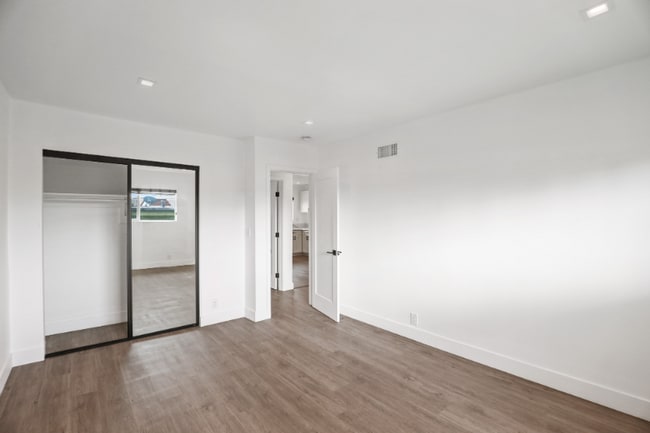 Foto del edificio - 701 N Hill Pl
