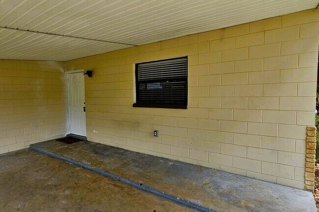 Foto del edificio - 434 Clemson Dr