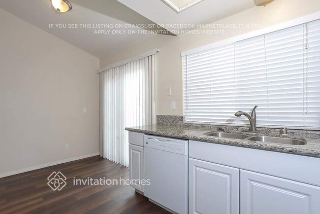 Building Photo - 1566 Coventry Pl