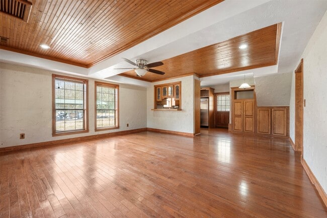 Building Photo - 33349 I-10