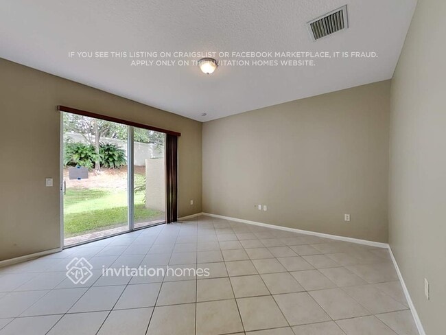 Building Photo - 10441 Yarrow Dr