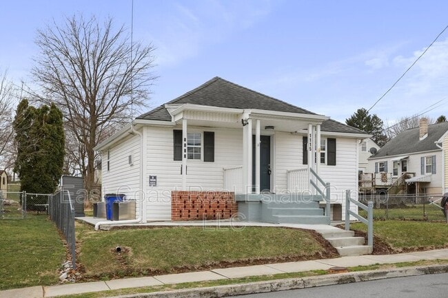 Building Photo - 1115 W Church St