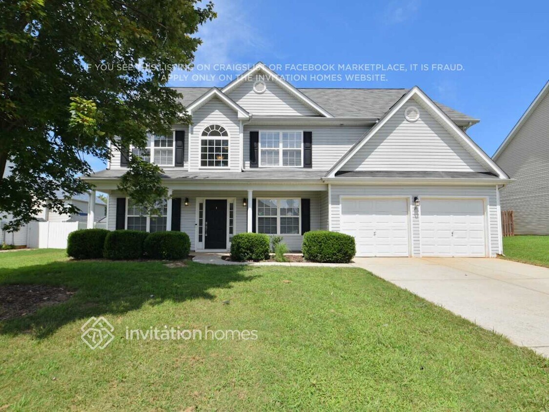 Primary Photo - 121 Saye Pl