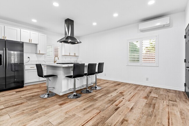 Foto del edificio - 44735 Johnston Dr