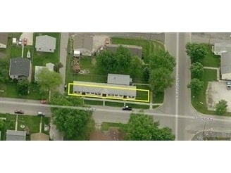 Primary Photo - 112-130 N Douglas Ave