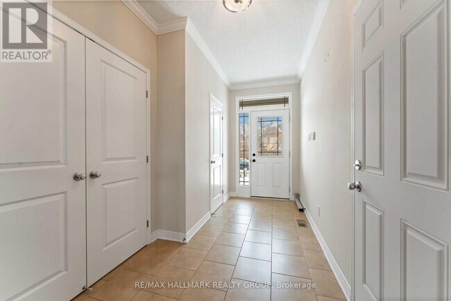 Photo du bâtiment - 192 Akerson Rd