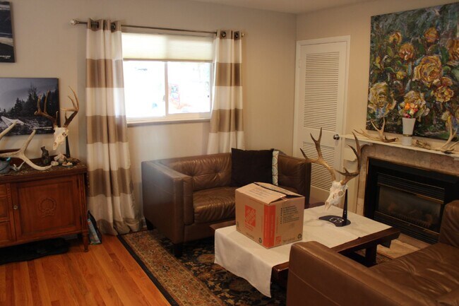 Foto del edificio - Cute Home in Near Downtown Evergreen!