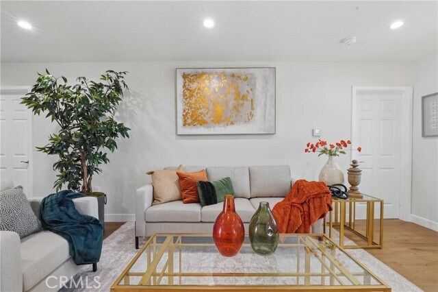 Foto del edificio - 8142 Vantage Ave